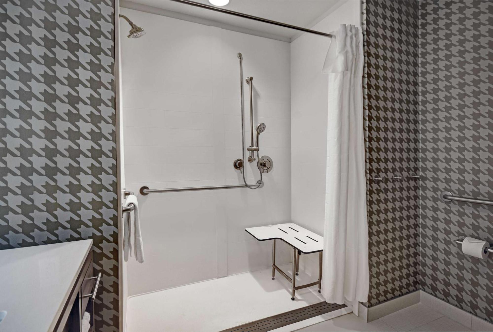 Home2 Suites By Hilton Raleigh North I-540 Εξωτερικό φωτογραφία